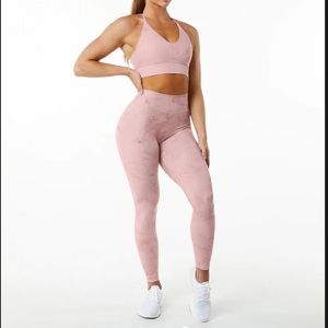 Alphalete Alphalux Wonder Leggings 27” and Sports Bra
